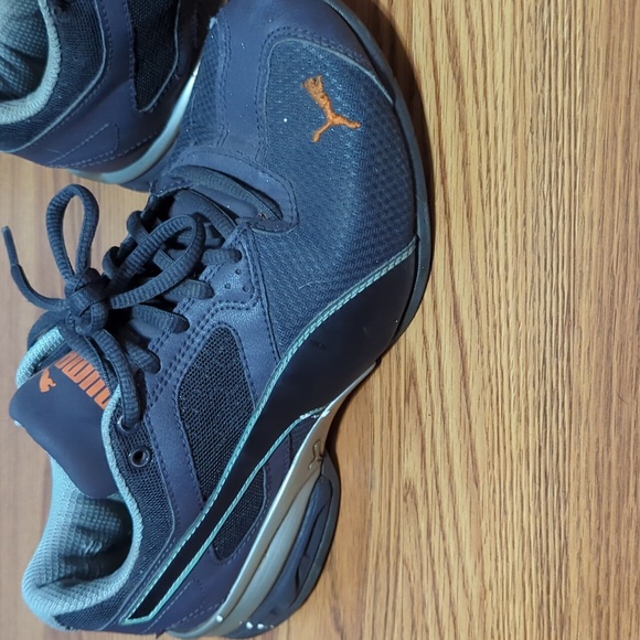 Shoes - Picture 4 of 4